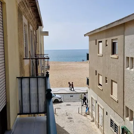 Junto A Praia Nazare Exterior photo
